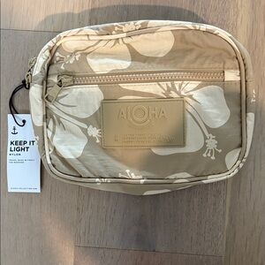 ALOHA Collection Keep it Light hip pack